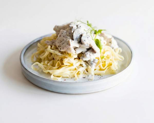 Фетучини с грибами и курой