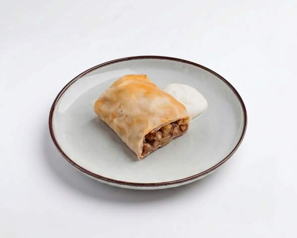 Штрудель с яблоком и изюмом