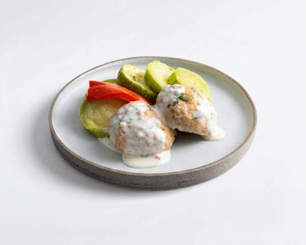 Рыбные фрикадельки по-марокански с кабачками на гриле