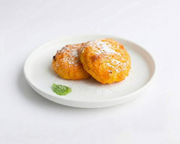 Морковные сырники с курагой