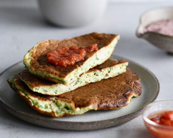 Панкейки из шпината и курицы